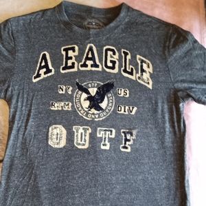 American Eagle t-shirt. Gray. Sized Small.